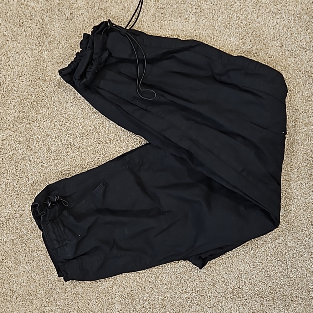 SO parachute pants black size small